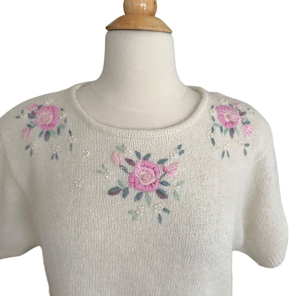 Vintage Silk Angora Floral Embroidered Short Sleeve Sweater Cottagecore Girly M - Picture 2 of 13